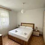 Mona Seaside With Parking Apartamento