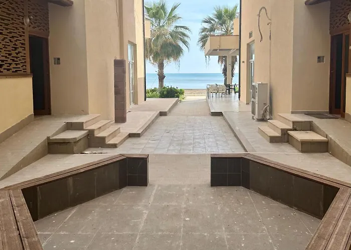 Mona Seaside With Parking *