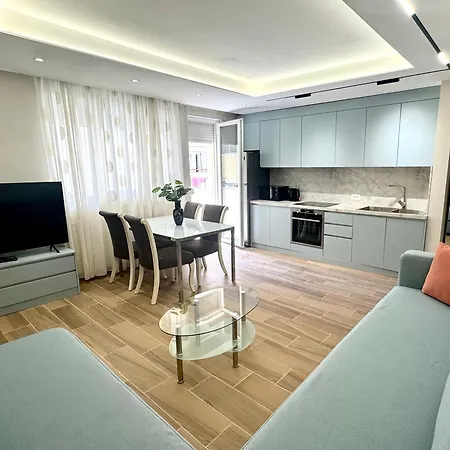 Mona Seaside With Parking Апартаменты