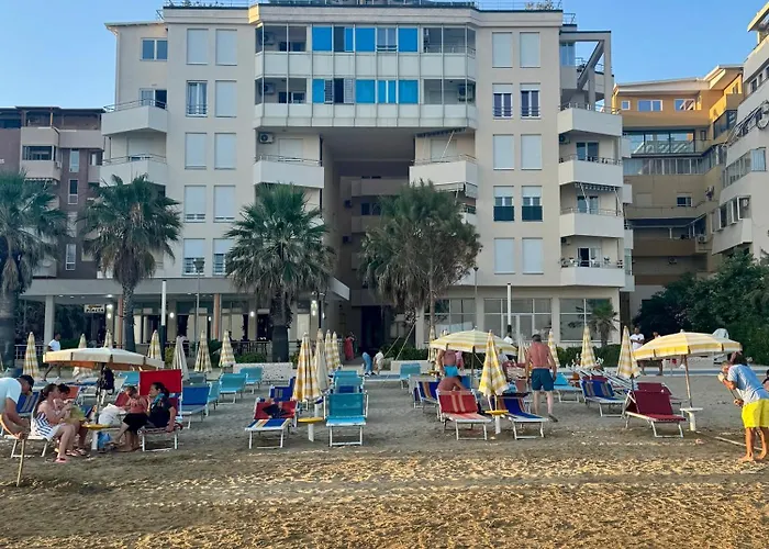 Mona Seaside With Parking